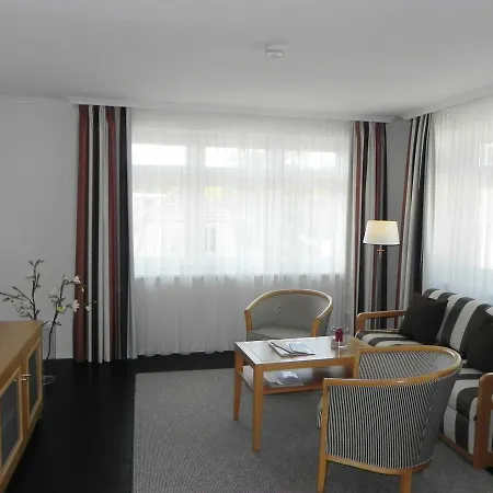 3 27 Inselstrand *